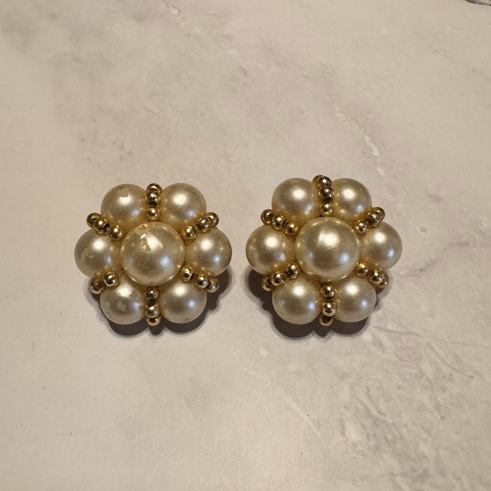 Vintage Faux Pearl Gold Tone Cluster Clip on Earrings READ